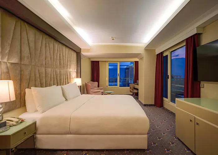 Deluxe King Room