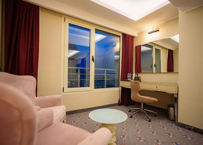 Deluxe King Room